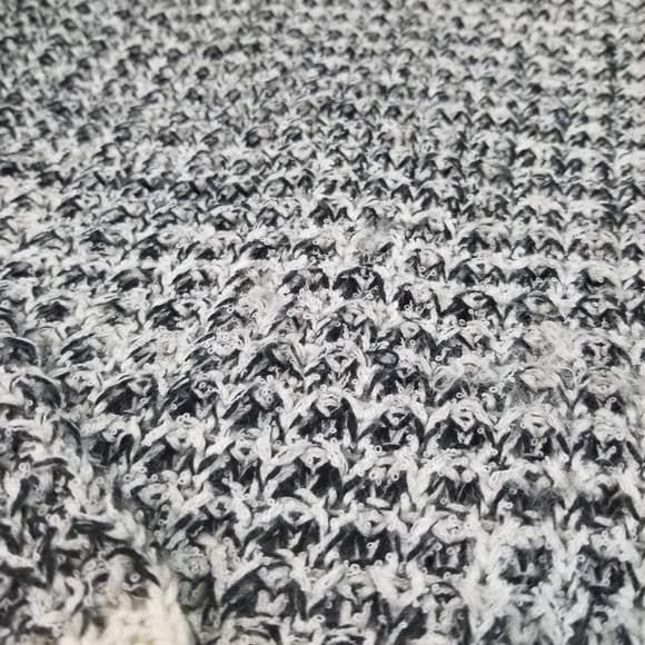 Skies Are Blue Cream/Black Cold Shoulder Sweater - Picture 4 of 6